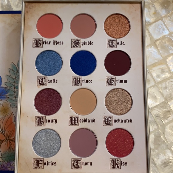 Storybook Cosmetics Fairy Tales palette - Picture 2 of 2